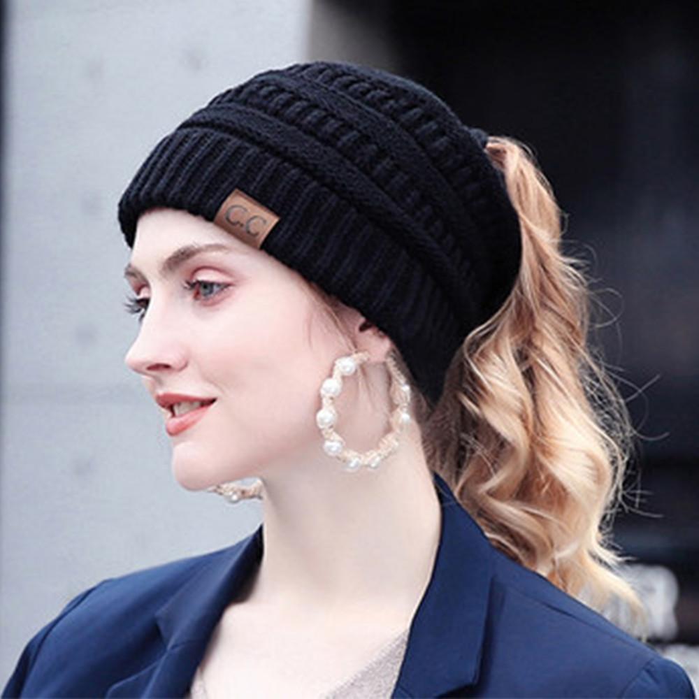Éloïse - Bonnet en Tricot avec Ouverture pour Queue de Cheval