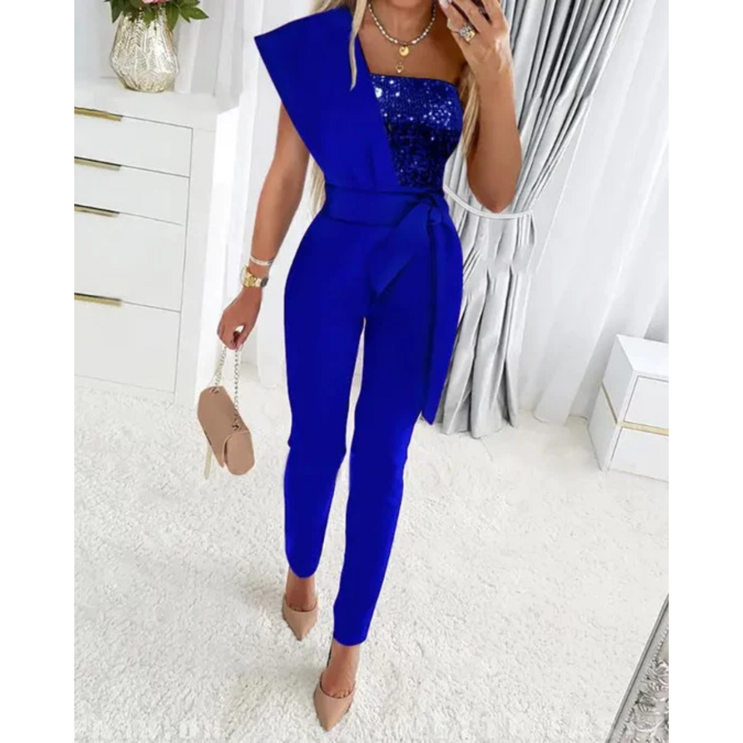 Soline - Jumpsuit à une épaule en sequins