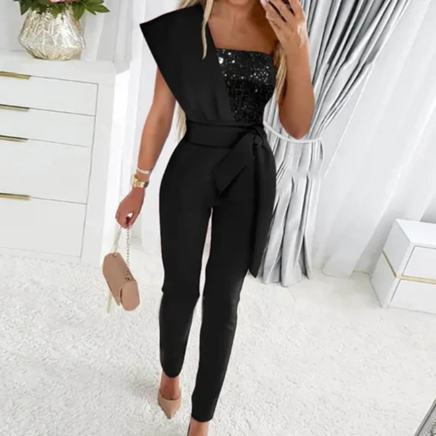 Soline - Jumpsuit à une épaule en sequins