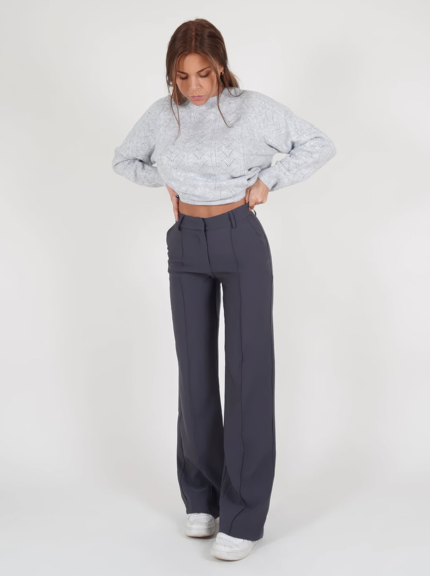 Alba – Pantalon droit élégant et confortable à taille haute avec détails de poche
