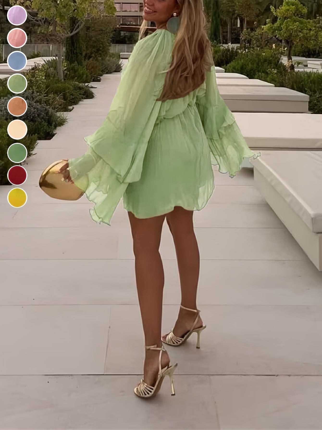 Adèle - Robe Mini en Chiffon Vert Menthe avec Taille Élastique Col Haut et Manches Longues Amples