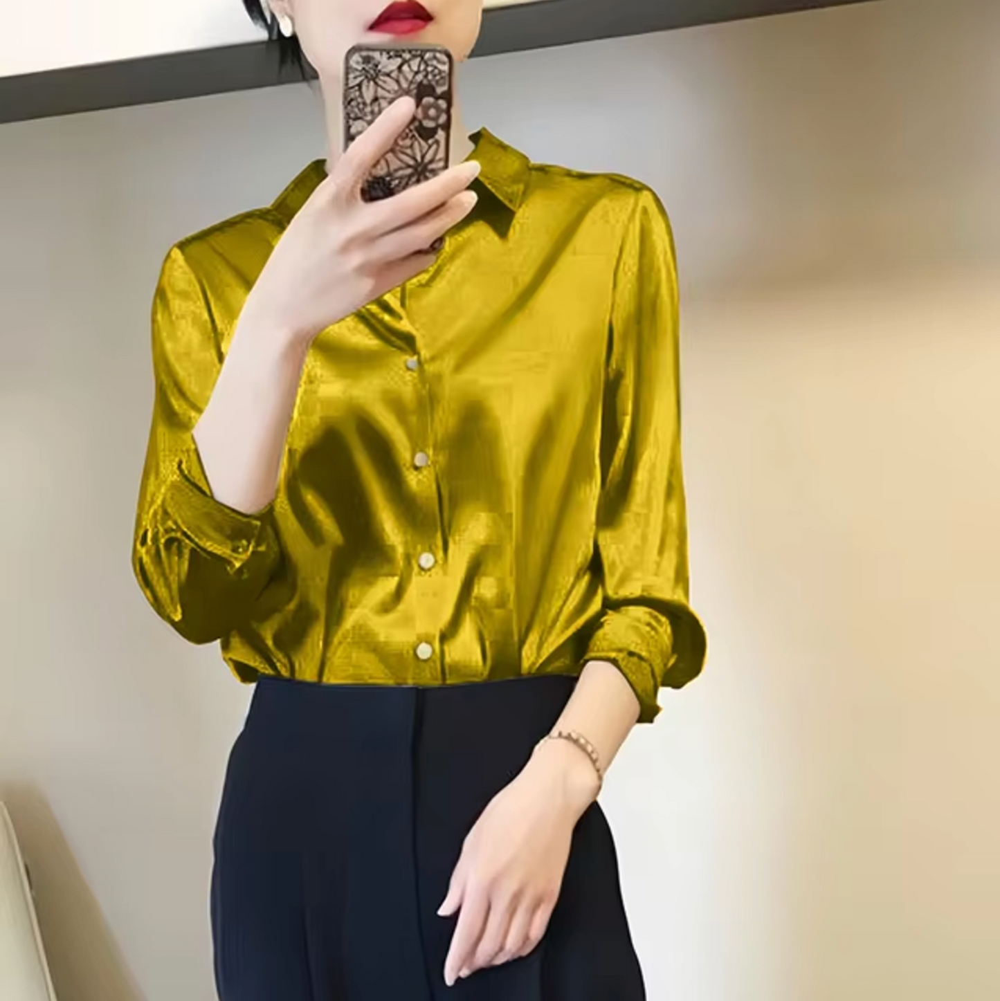Adèle – Blouse satinée élégante