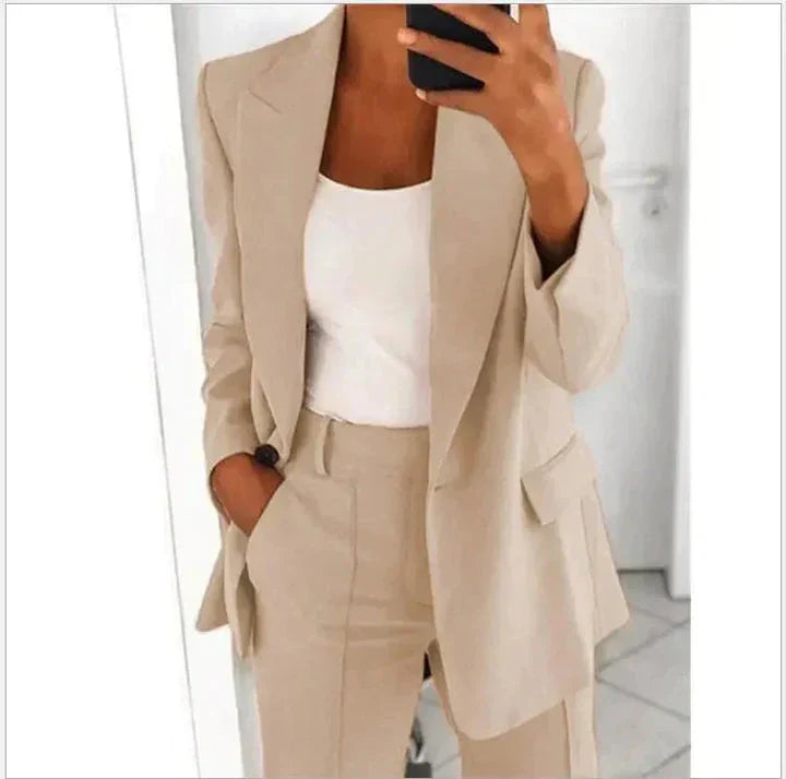 GlamorGlide - Costume puissant pour femmes : Libérez votre confiance