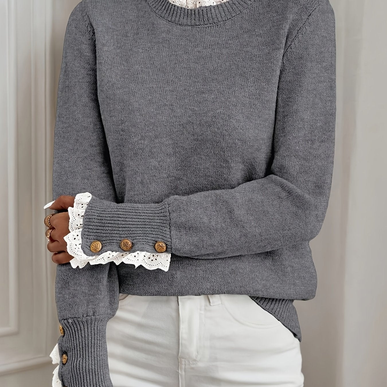 Giselline - Pull tricoté avec volants et fermeture à boutons