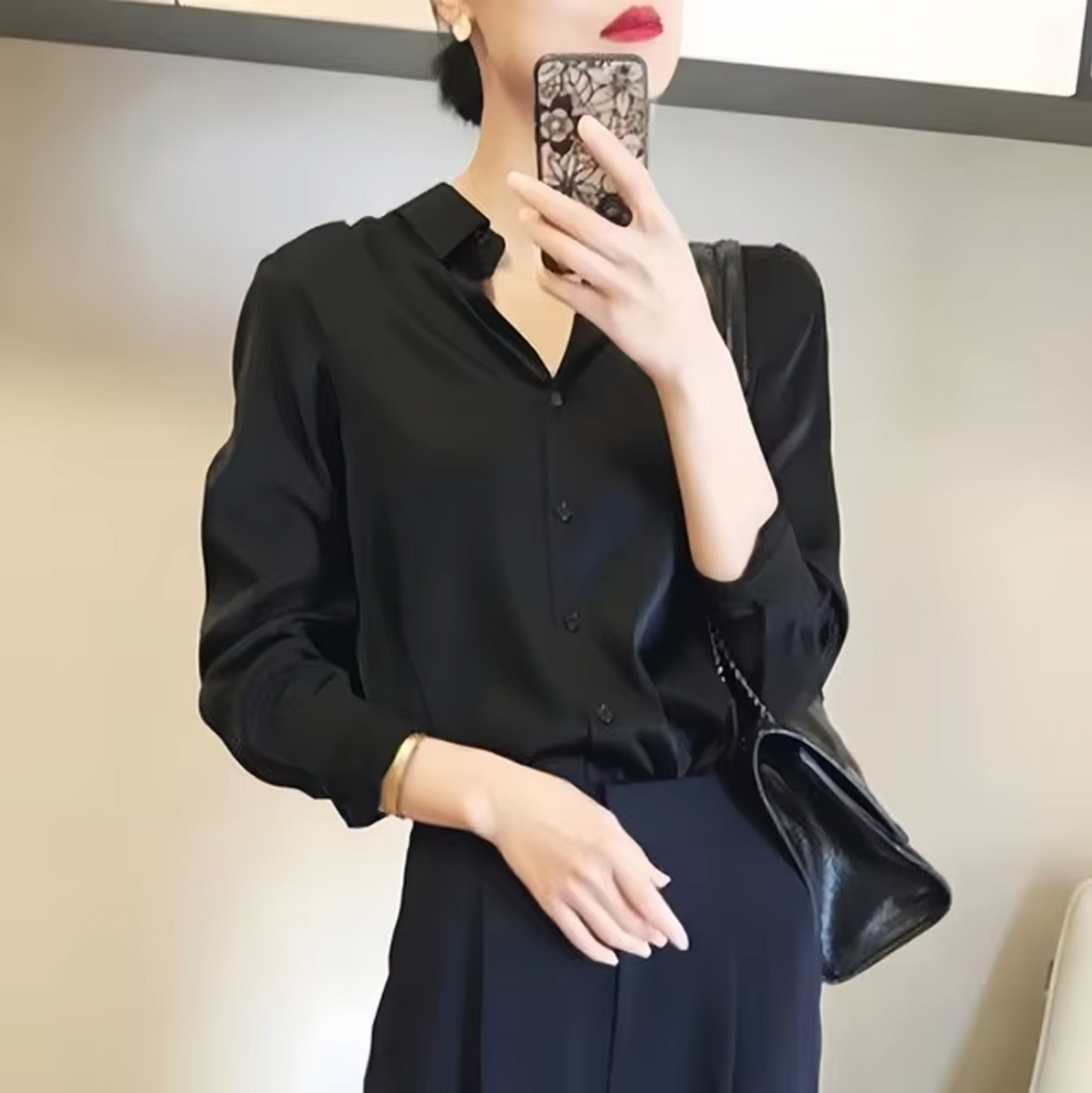 Adèle – Blouse satinée élégante
