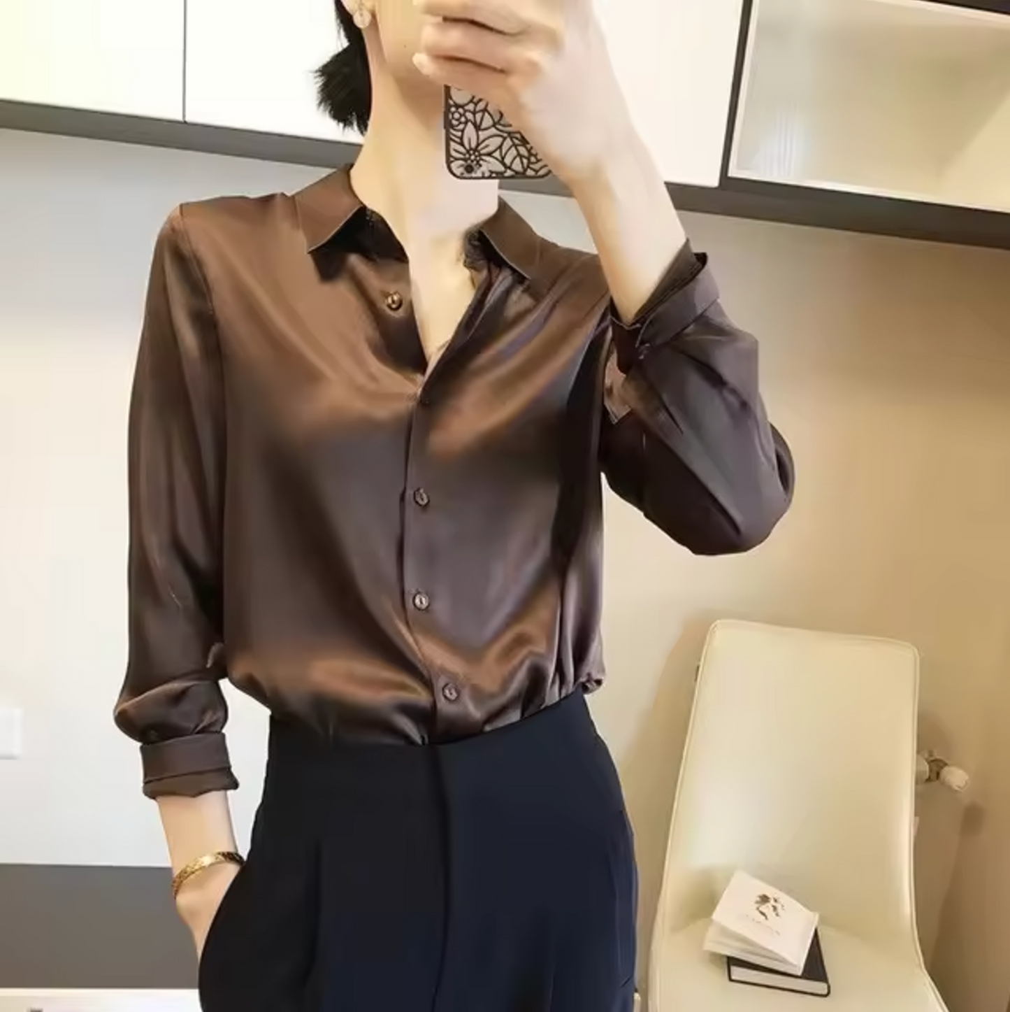 Adèle – Blouse satinée élégante