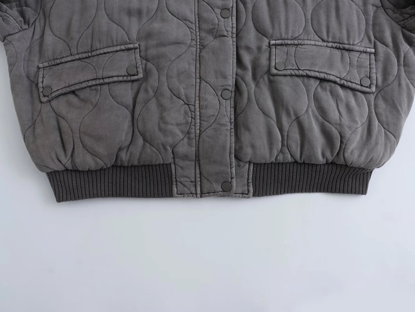 Azura - Veste Bomber Oversize Grise Foncée avec Motif Ondulé pour Femmes