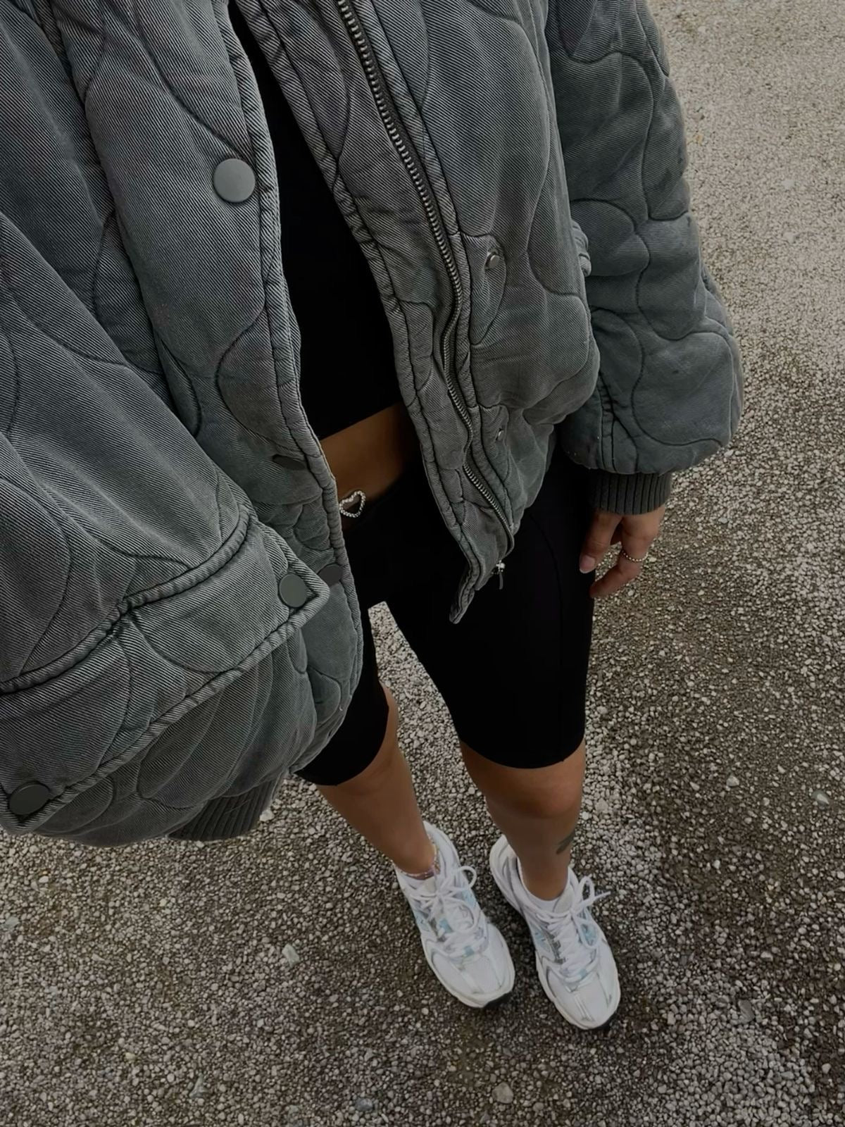 Azura - Veste Bomber Oversize Grise Foncée avec Motif Ondulé pour Femmes