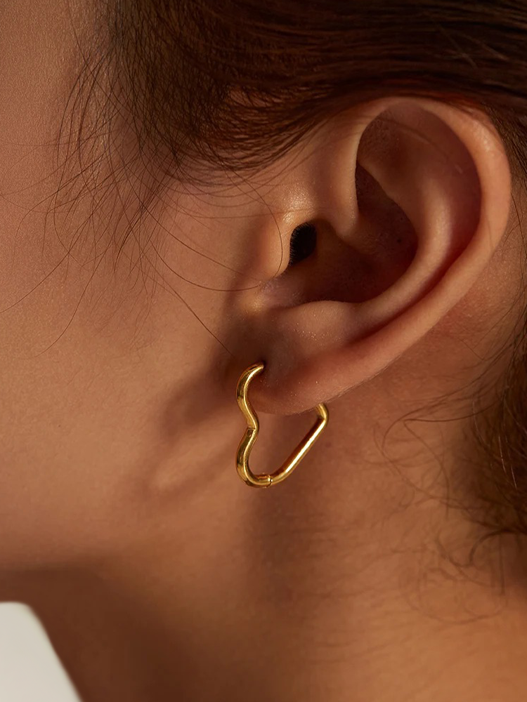 Astrid - Boucles d'Oreilles Cœurs Or
