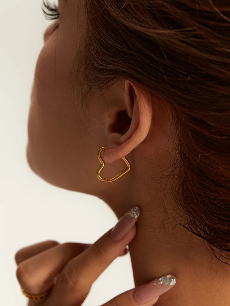 Astrid - Boucles d'Oreilles Cœurs Or