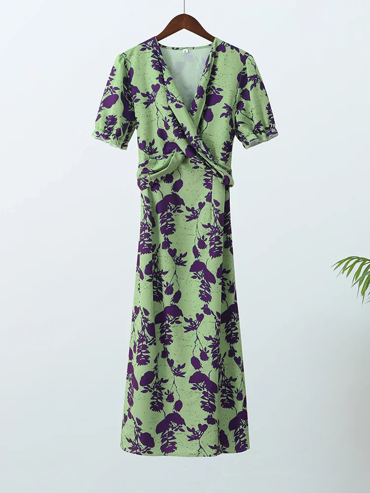Lina - Robe portefeuille à fleurs avec manches courtes