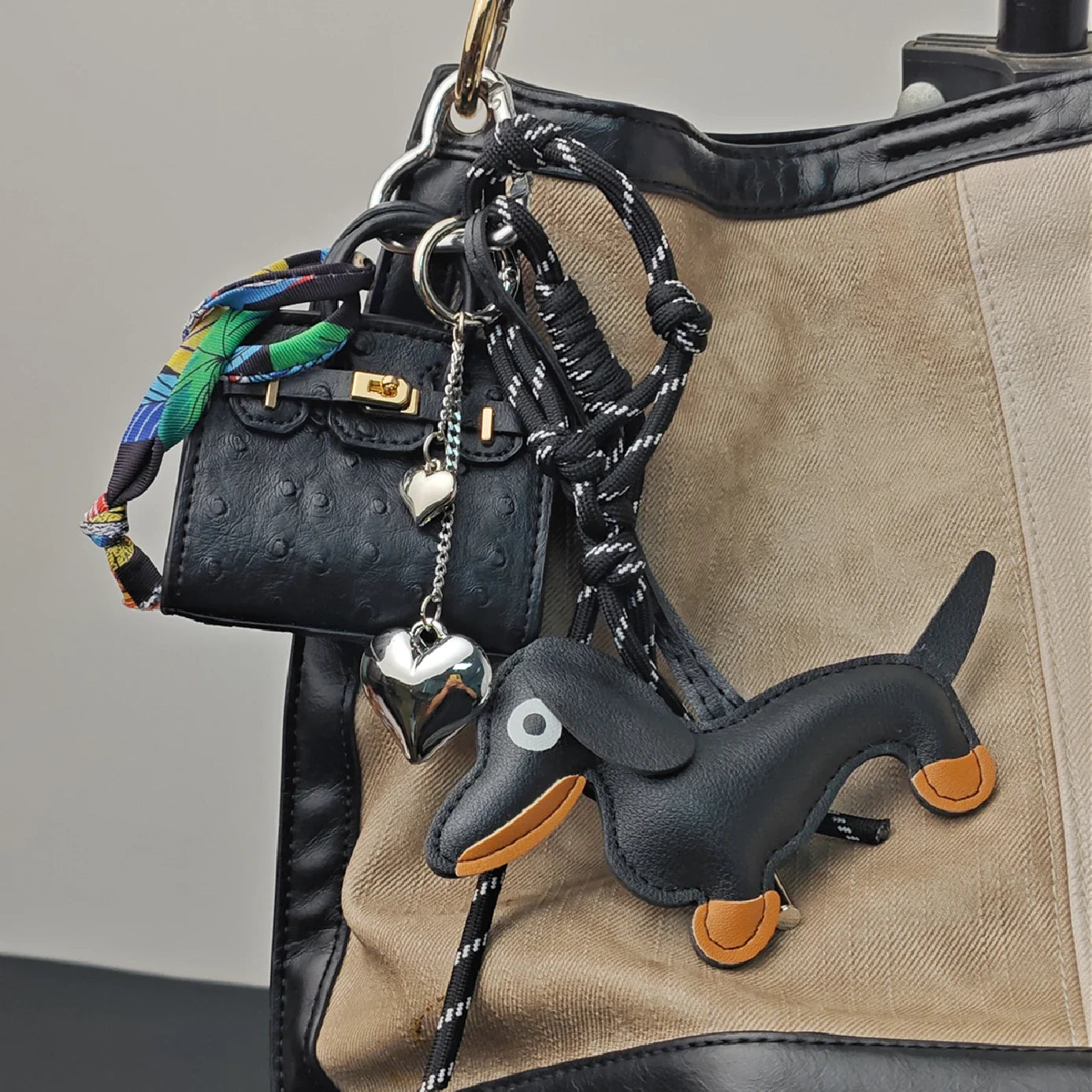 Chloé - Porte-clés Mini Sac à Main Charme de Sac avec Accessoires
