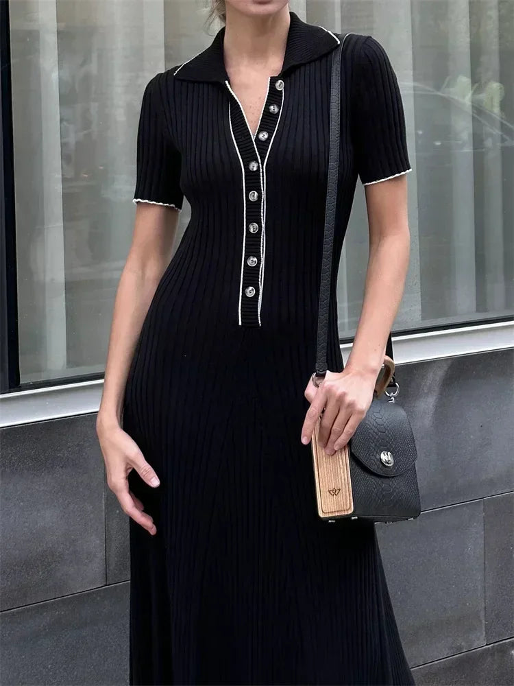 Lena - Robe midi côtelée à boutons