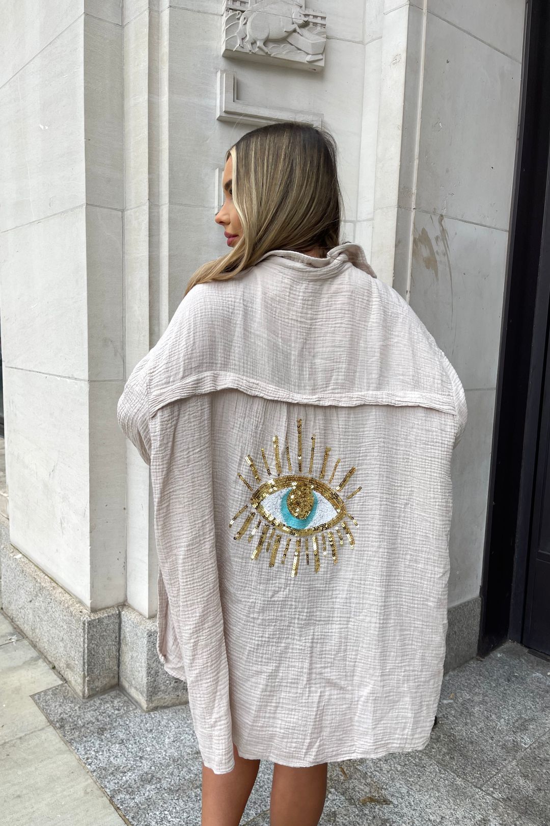 Clara - Blouse kimono brodée d'un œil