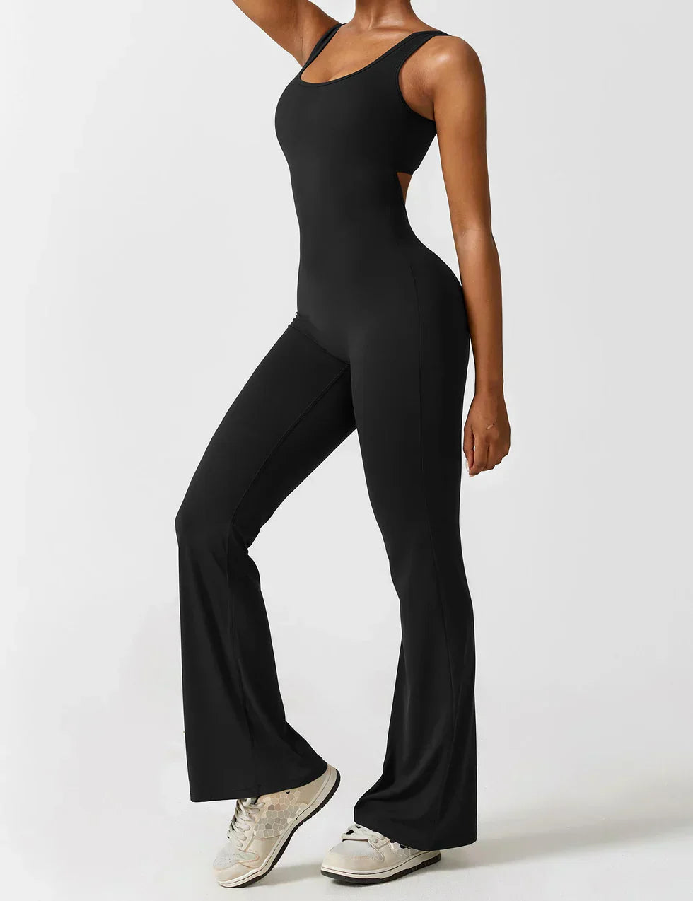 Rosalie – Combinaison Sportive pour Femme Style Jumpsuit avec Dos en V Évasé