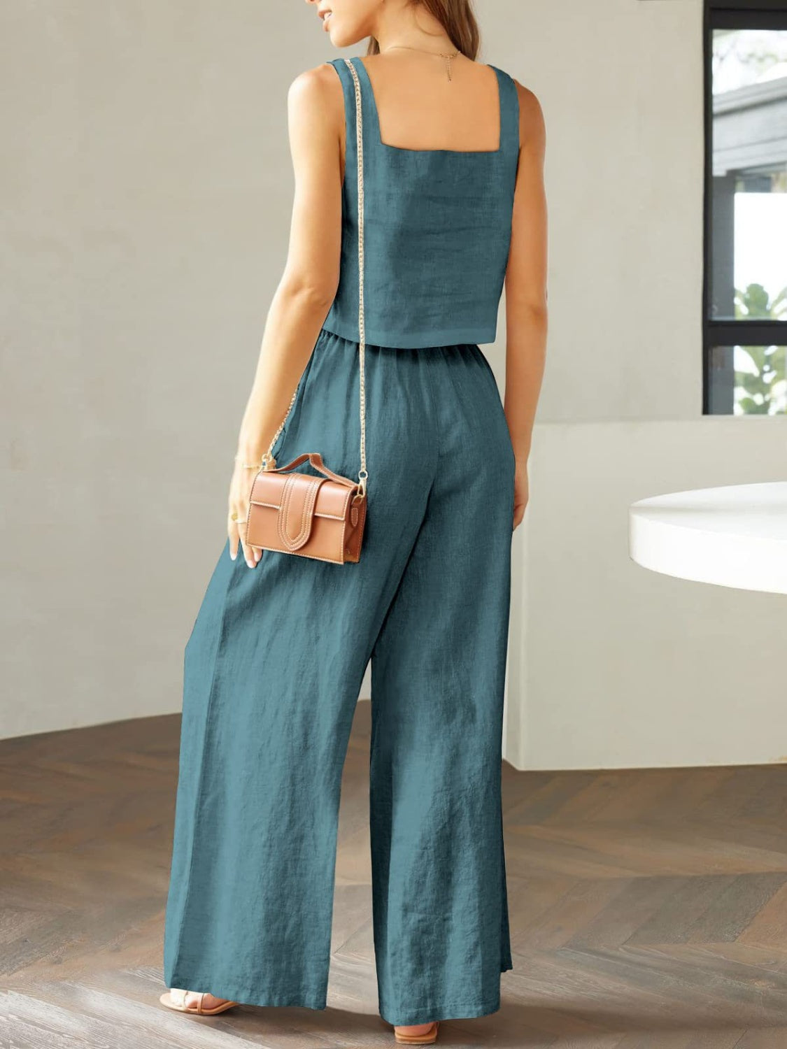Nova - Ensemble deux pièces en lin composé d'un top à décolleté carré et d'un pantalon large à taille haute élastique
