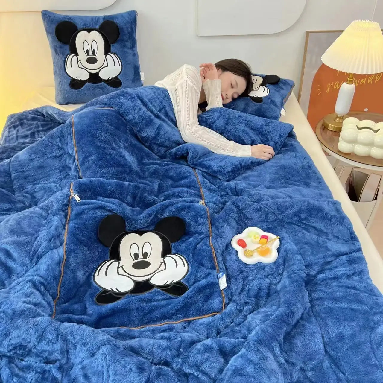 CozyCus - Transformez Votre Confort Avec Notre Ensemble Couverture et Coussin