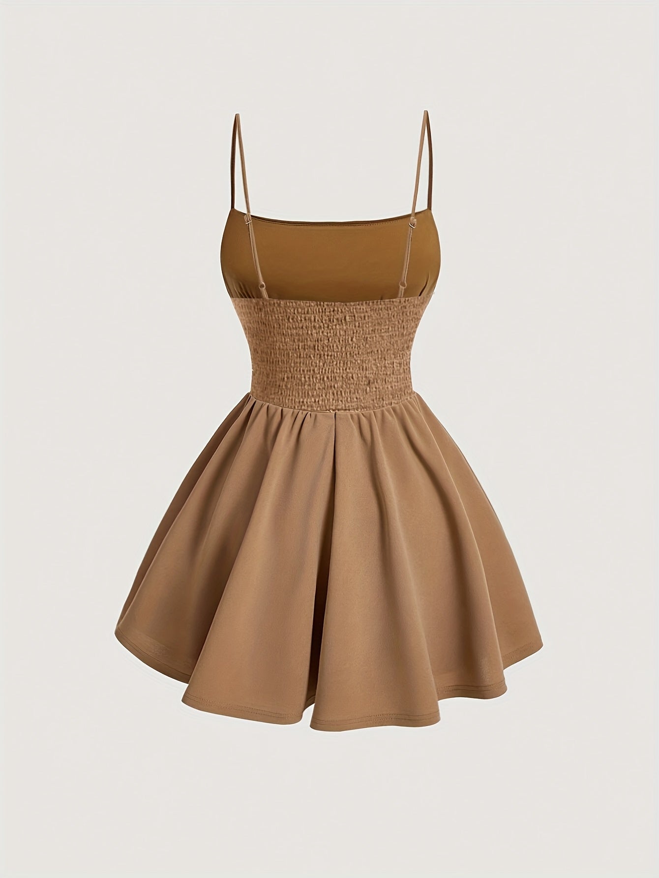 Céleste - Robe Romantique à Jupe Plissée et Bretelles Fines en Beige
