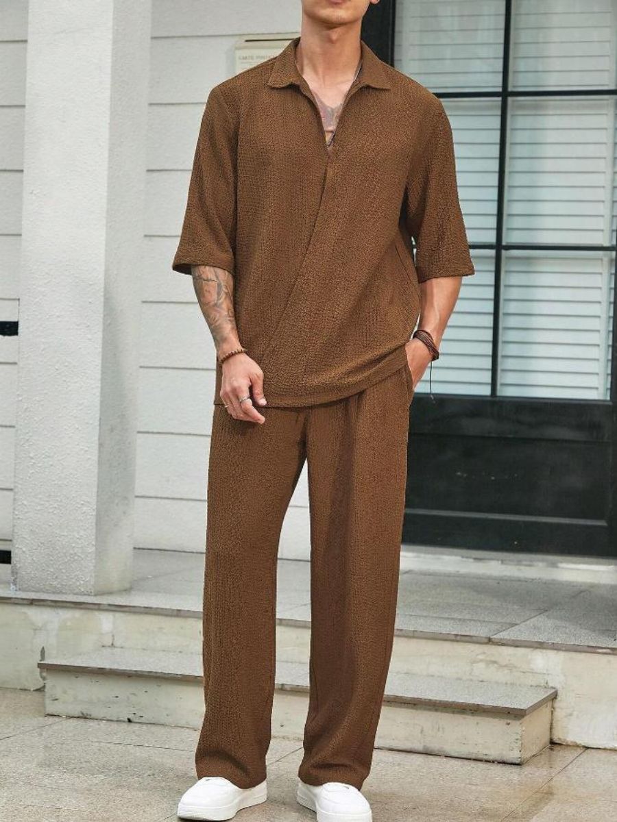 Alex - Ensemble d'Été Texturé à Deux Pièces pour Hommes avec T-shirt à Col V et Manches Mi Longues et Pantalon Large