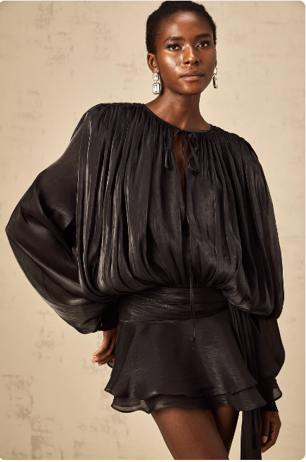 Ava - Blouse Plissée avec Détail de Col Noué