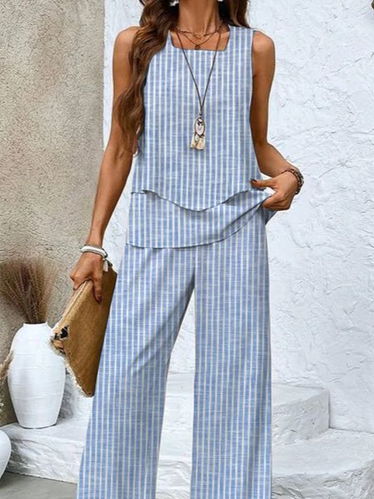Charlotte - Ensemble à Deux Pièces en Coton Respirant Bleu Clair avec Top à Col Carré et Pantalon Large à Rayures Verticales Pantalon Confortable
