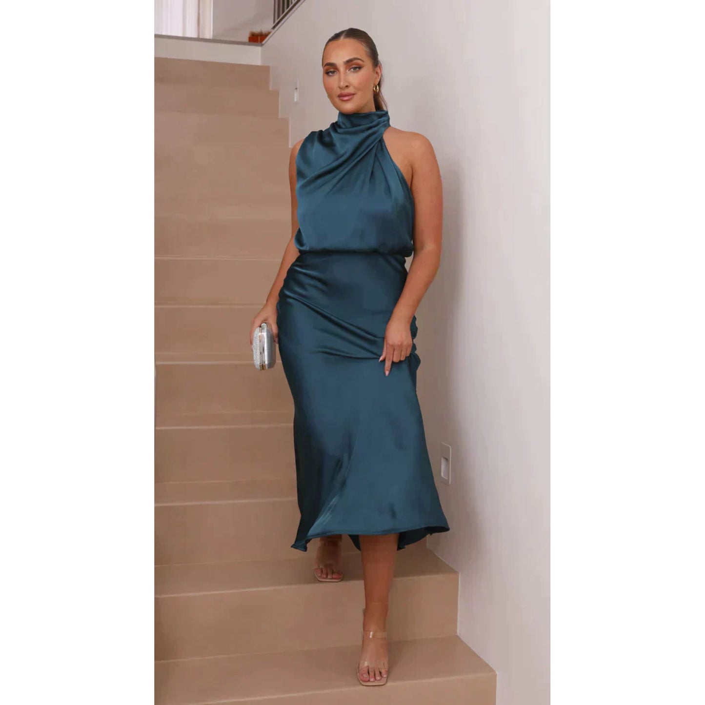 Mila | Robe midi satinée à col halter