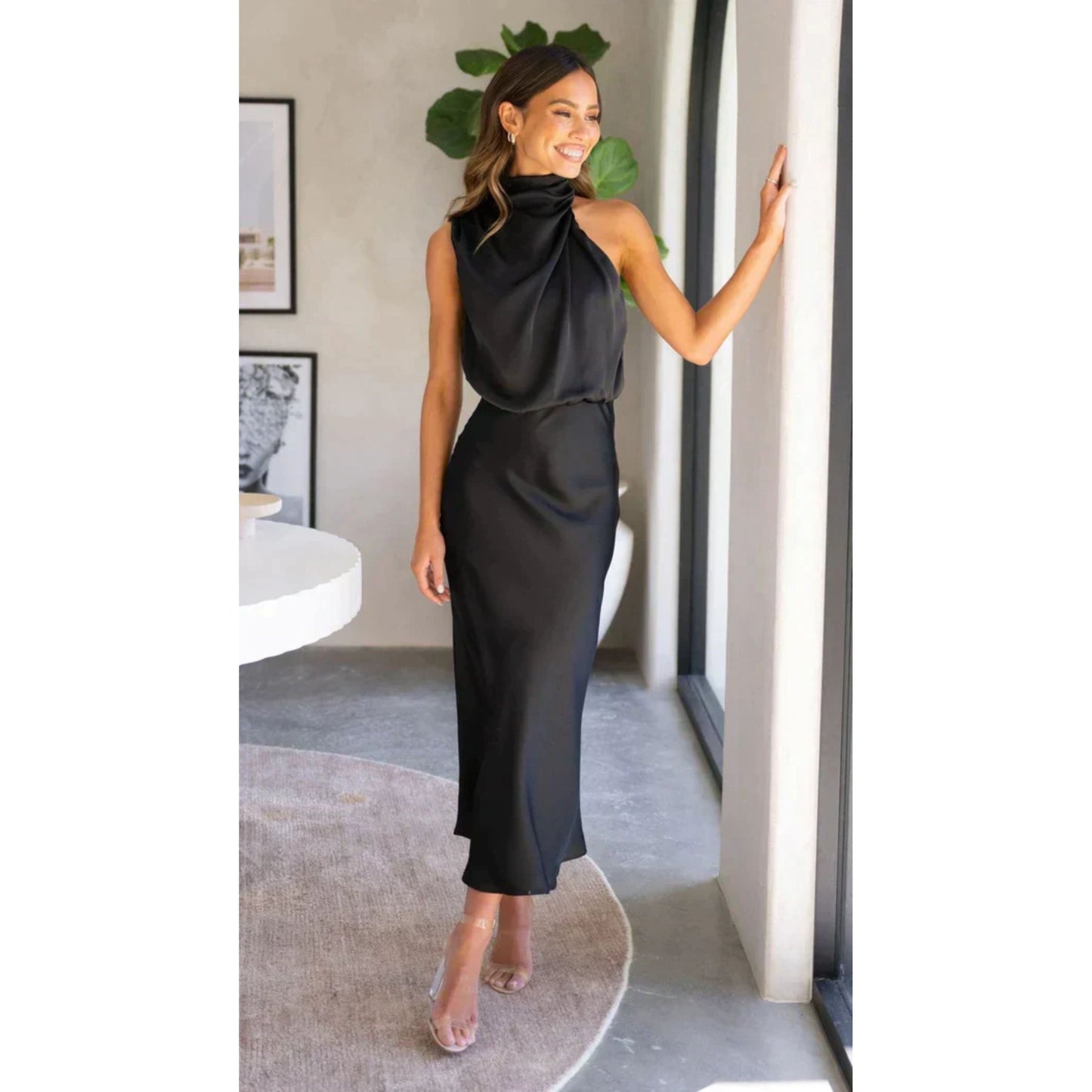 Mila | Robe midi satinée à col halter