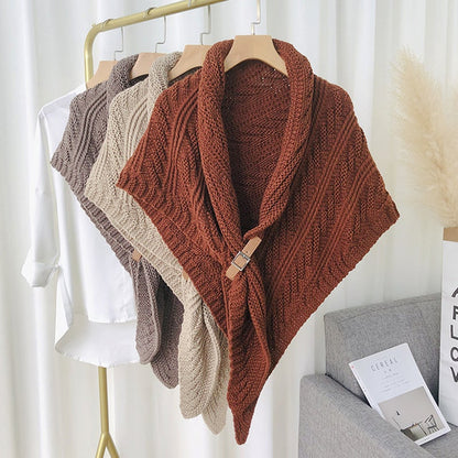 Yseult - Écharpe Triangulaire Tricotée avec Boucle en Cuir