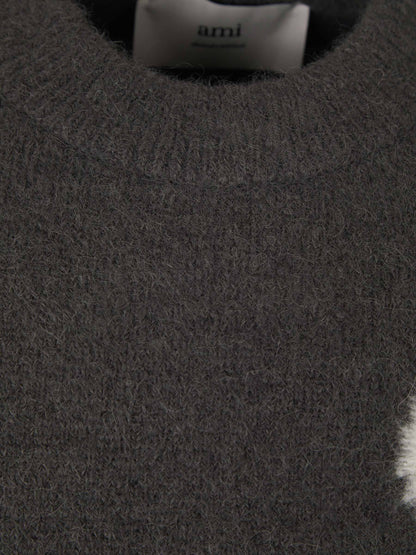 Grace - Pull tricoté respirant Ami Paris avec détail en cœur et lettre A