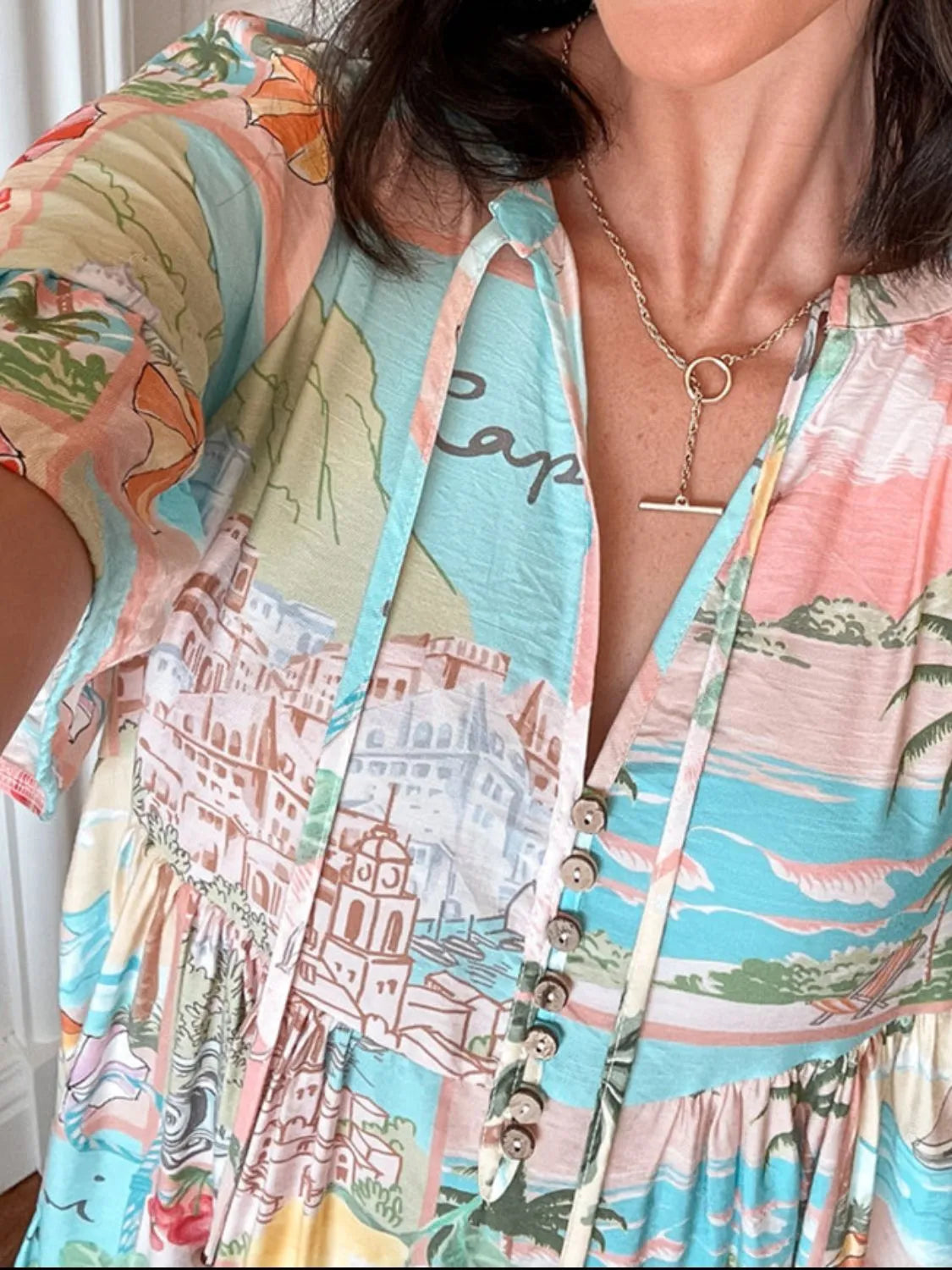 Talia - Robe-Chemise Courte en 4 Imprimés Estivaux avec Manches Mi-Longues Boutons et 2 Glands