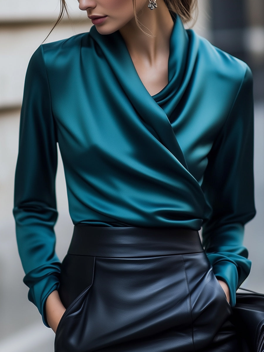 Léonie - Blouse satiné drapée à col en V