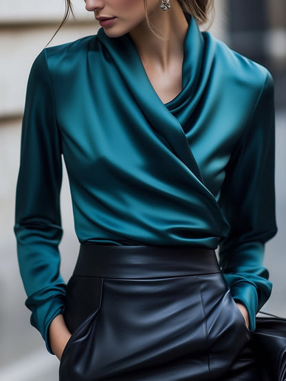 Léonie - Blouse satiné drapée à col en V