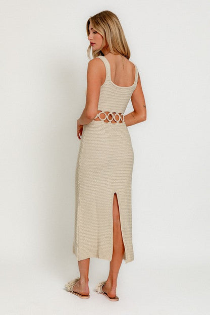 Mendy – Robe Midi en Crochet sans Manches à Encolure Carrée