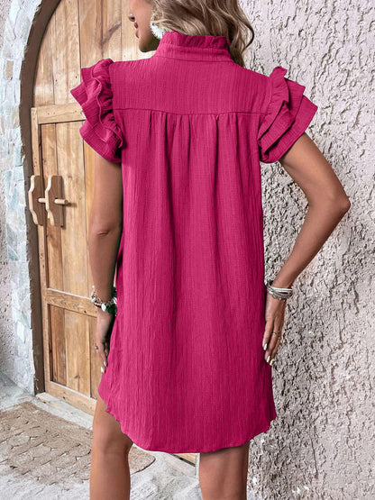 Leena – Robe Mini à Volants avec Mancherons Fendus et Encolure Fendue