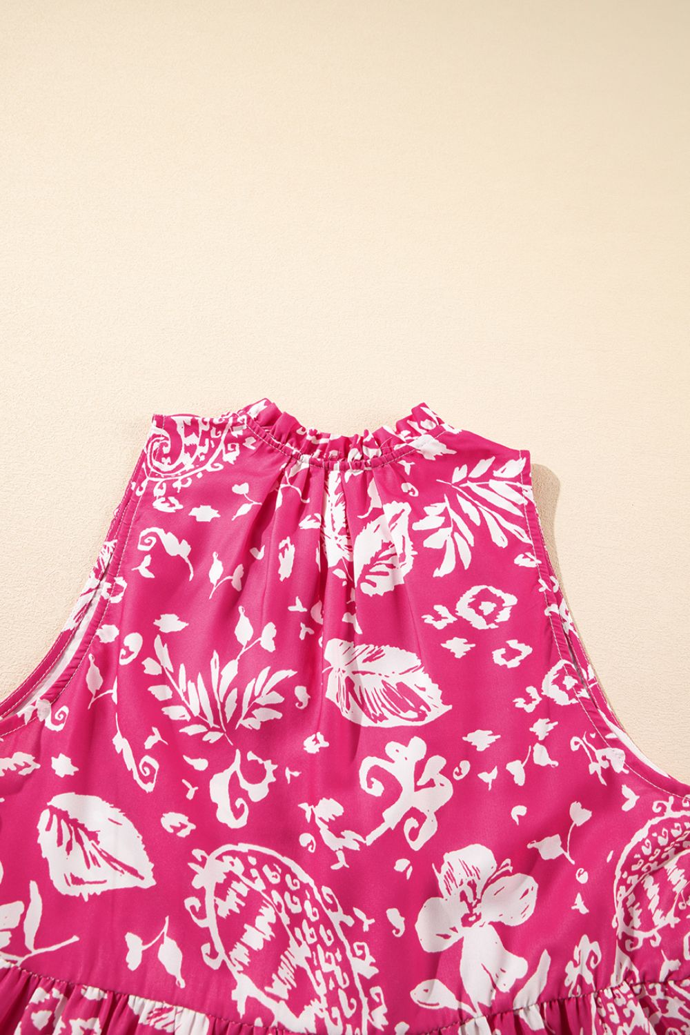 Esme - Robe Midi Sans Manches Rose à Imprimé Organique Tunique Large avec Boutons et Décolleté en V