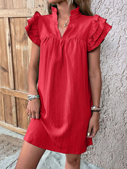 Leena – Robe Mini à Volants avec Mancherons Fendus et Encolure Fendue