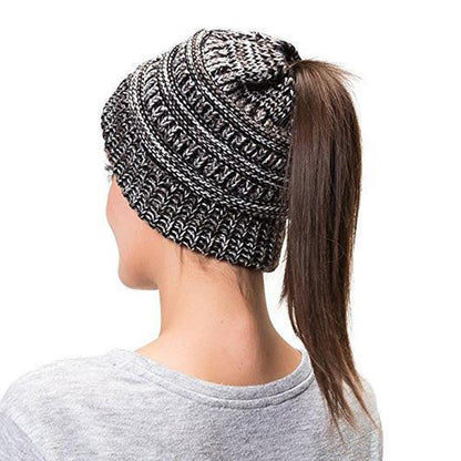 Éloïse - Bonnet en Tricot avec Ouverture pour Queue de Cheval