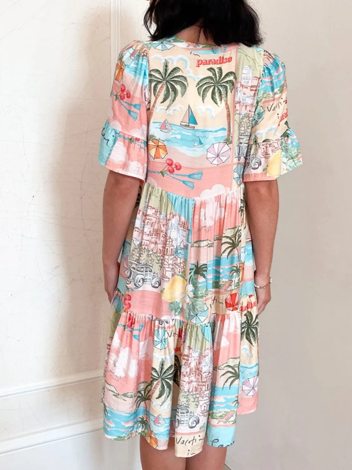 Talia - Robe-Chemise Courte en 4 Imprimés Estivaux avec Manches Mi-Longues Boutons et 2 Glands
