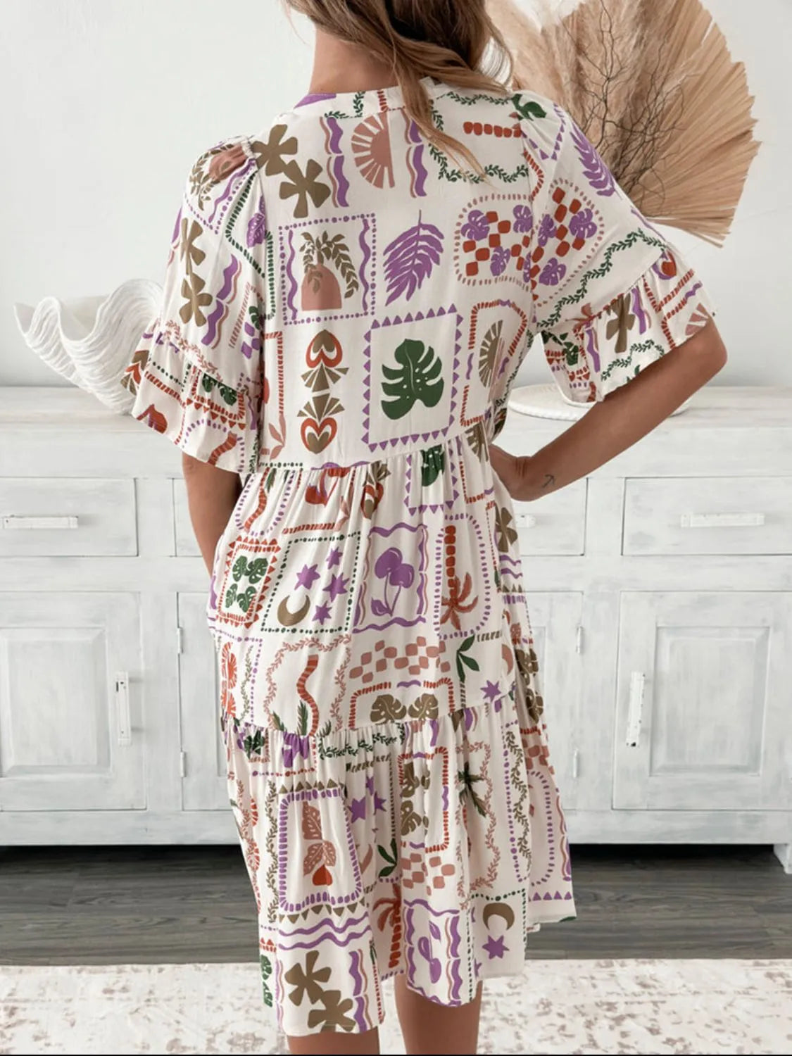 Talia - Robe-Chemise Courte en 4 Imprimés Estivaux avec Manches Mi-Longues Boutons et 2 Glands