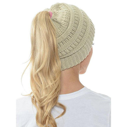 Éloïse - Bonnet en Tricot avec Ouverture pour Queue de Cheval