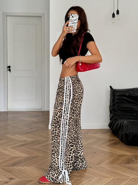 Soline - Pantalon Jogging Ample avec Taille Stretch en Imprimé Léopard et 3 Lignes sur les Côtés