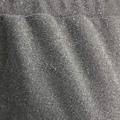Lily - Robe fendue à volants et décolleté épaule dénudée