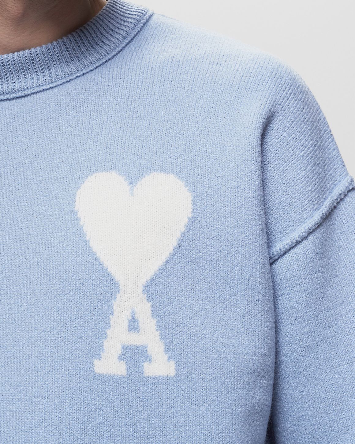 Grace - Pull tricoté respirant Ami Paris avec détail en cœur et lettre A