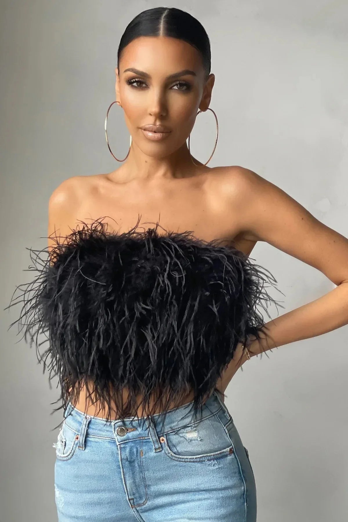 Delphine Top en Plumes | Le crop top en plumes élégant est une tendance phare cette année