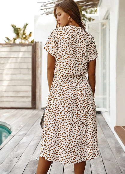 Sophia - Robe à imprimé léopard avec un chapeau en paille