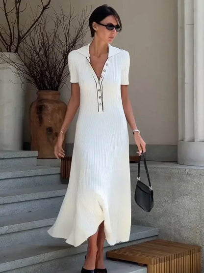 Lena - Robe midi côtelée à boutons