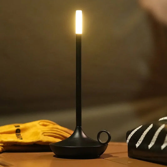 Lampe de Luxe GlowCandle à Commande Tactile avec Variateur en Forme de Bougie Gothique