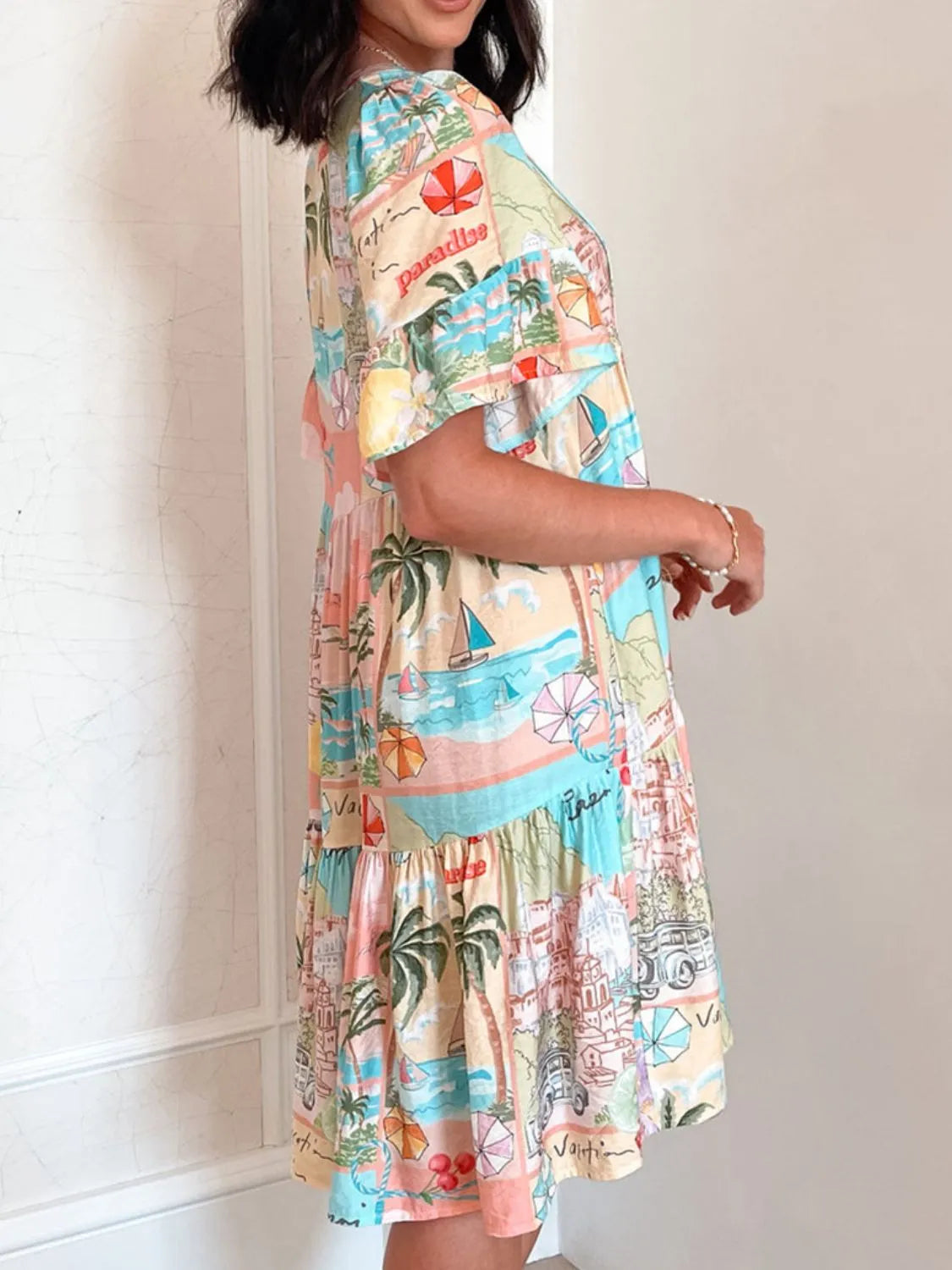 Talia - Robe-Chemise Courte en 4 Imprimés Estivaux avec Manches Mi-Longues Boutons et 2 Glands