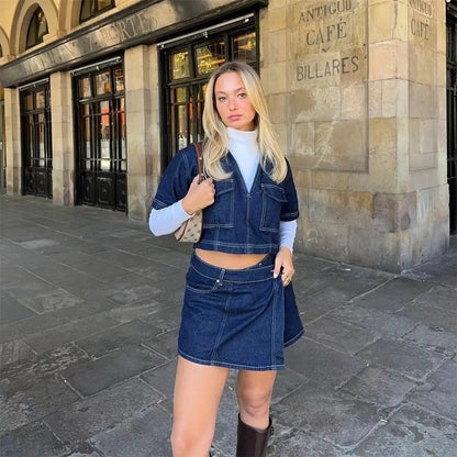 Adèle - Ensemble Estival en Denim  Top Court à Manches Courtes et Mini Jupe
