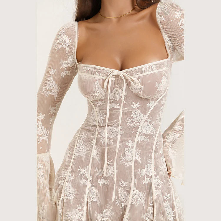 Virella - Robe Balconette Courte Romantique en Dentelle Pour le Printemps, avec Manches Longues et Larges